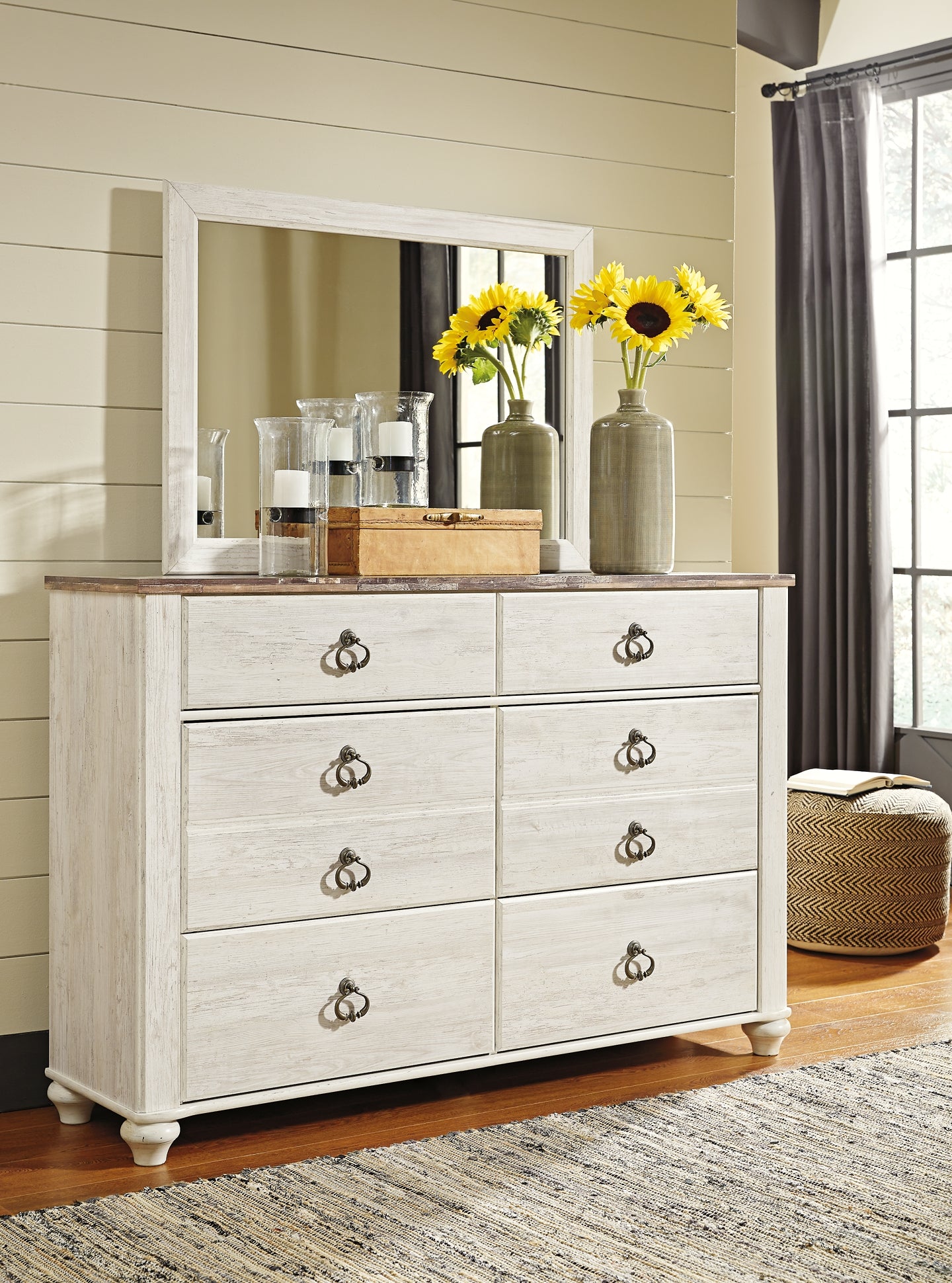 Willowton Queen Panel Bed with Mirrored Dresser and Chest