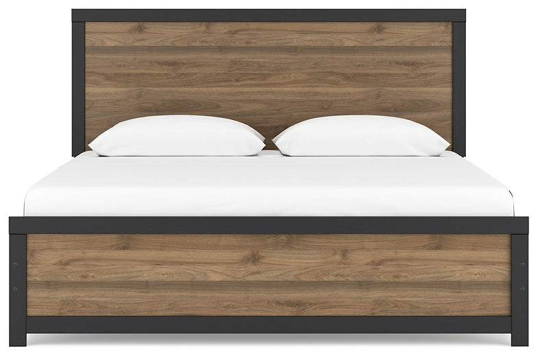 Vertani King Panel Bed with Dresser and 2 Nightstands