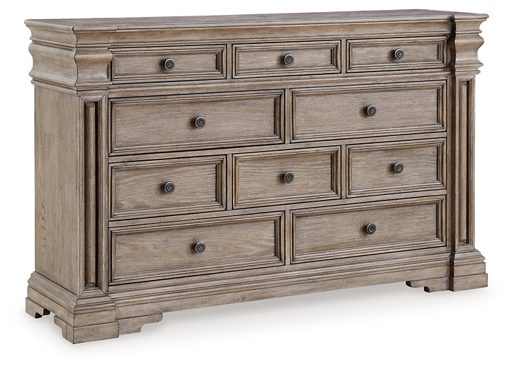 Blairhurst Queen Panel Bed with Dresser