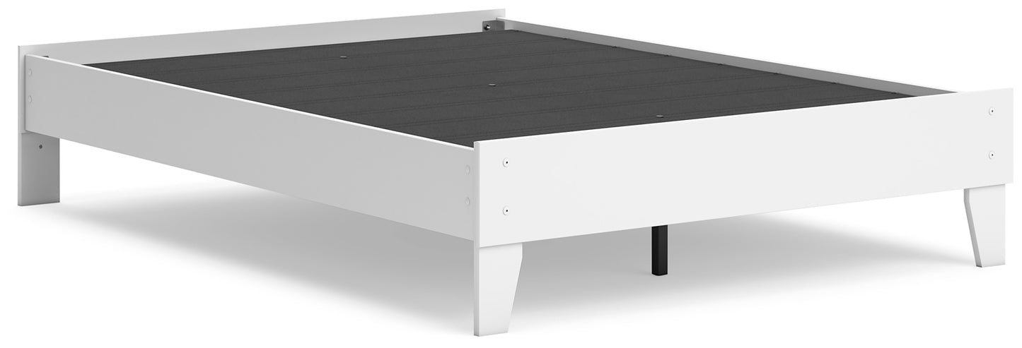 Ashley Express - Hallityn Full Platform Bed with Dresser and Chest