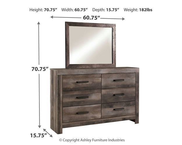 Wynnlow King Panel Bed with Mirrored Dresser